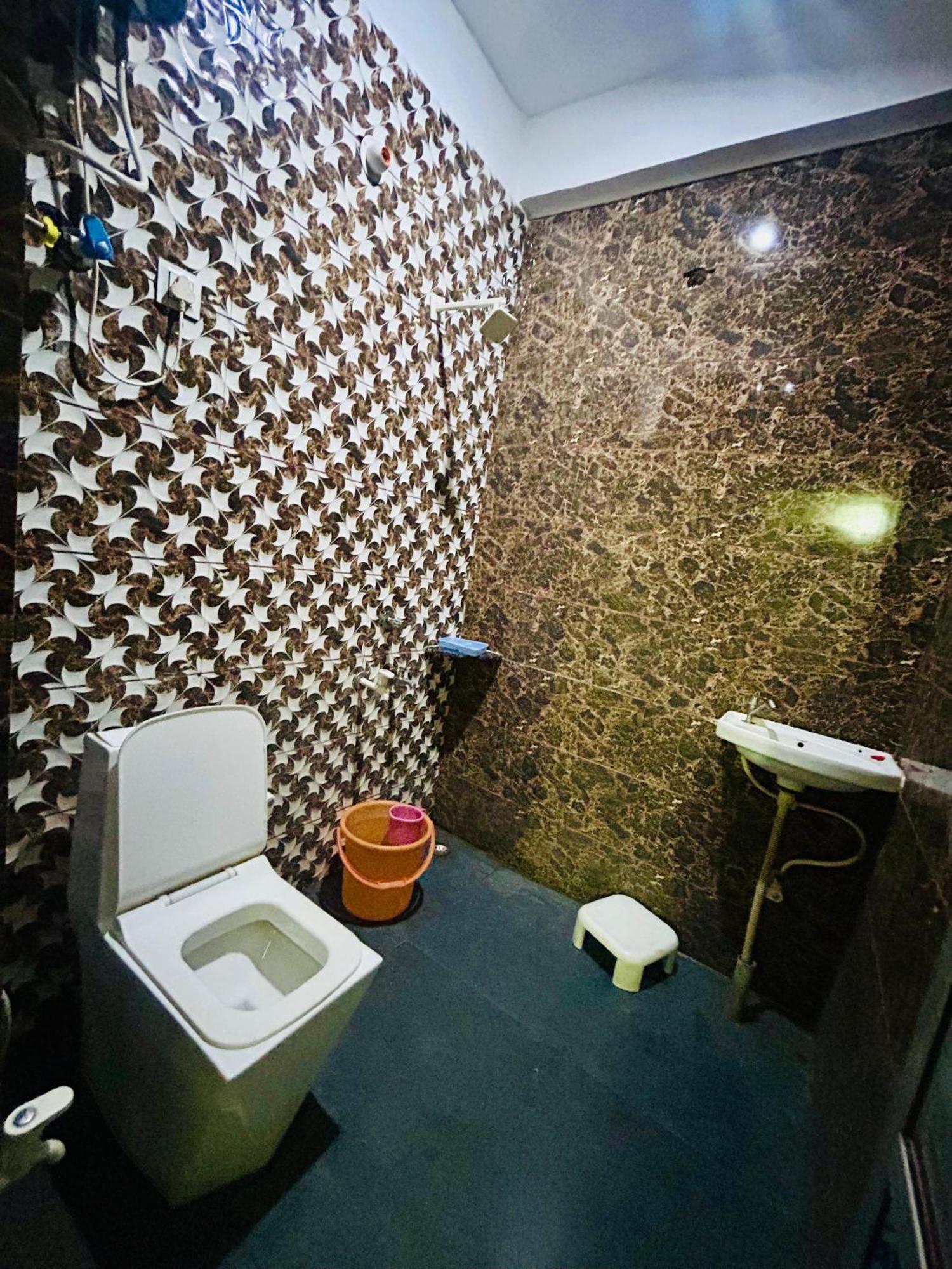 Milan Hotel & Restaurant Sikar Екстериор снимка