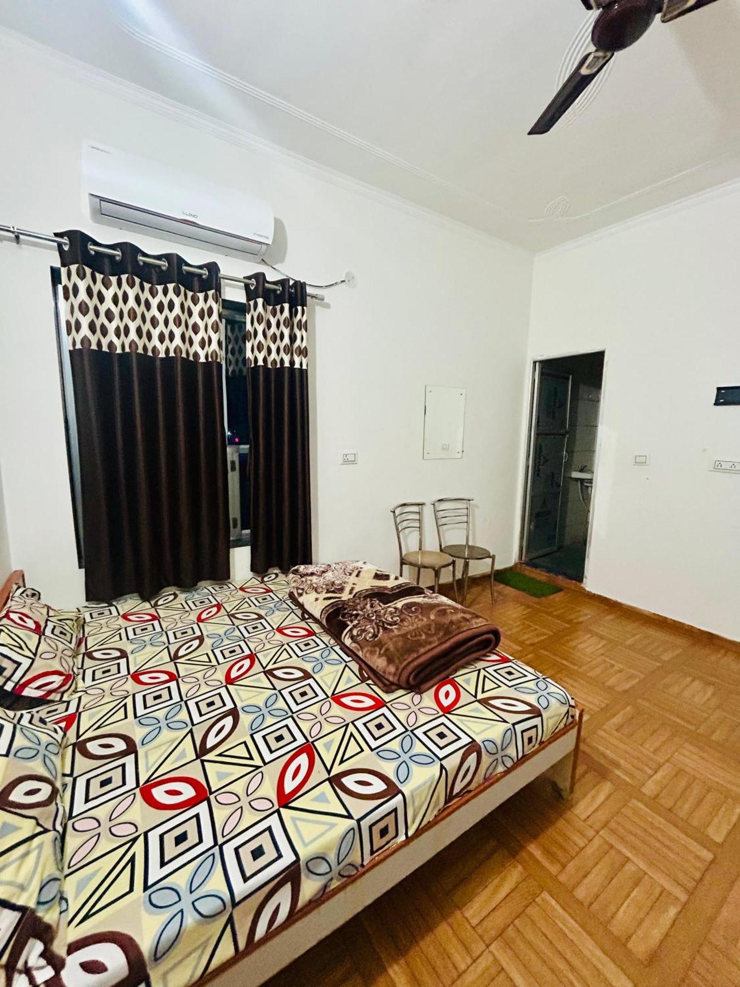 Milan Hotel & Restaurant Sikar Екстериор снимка