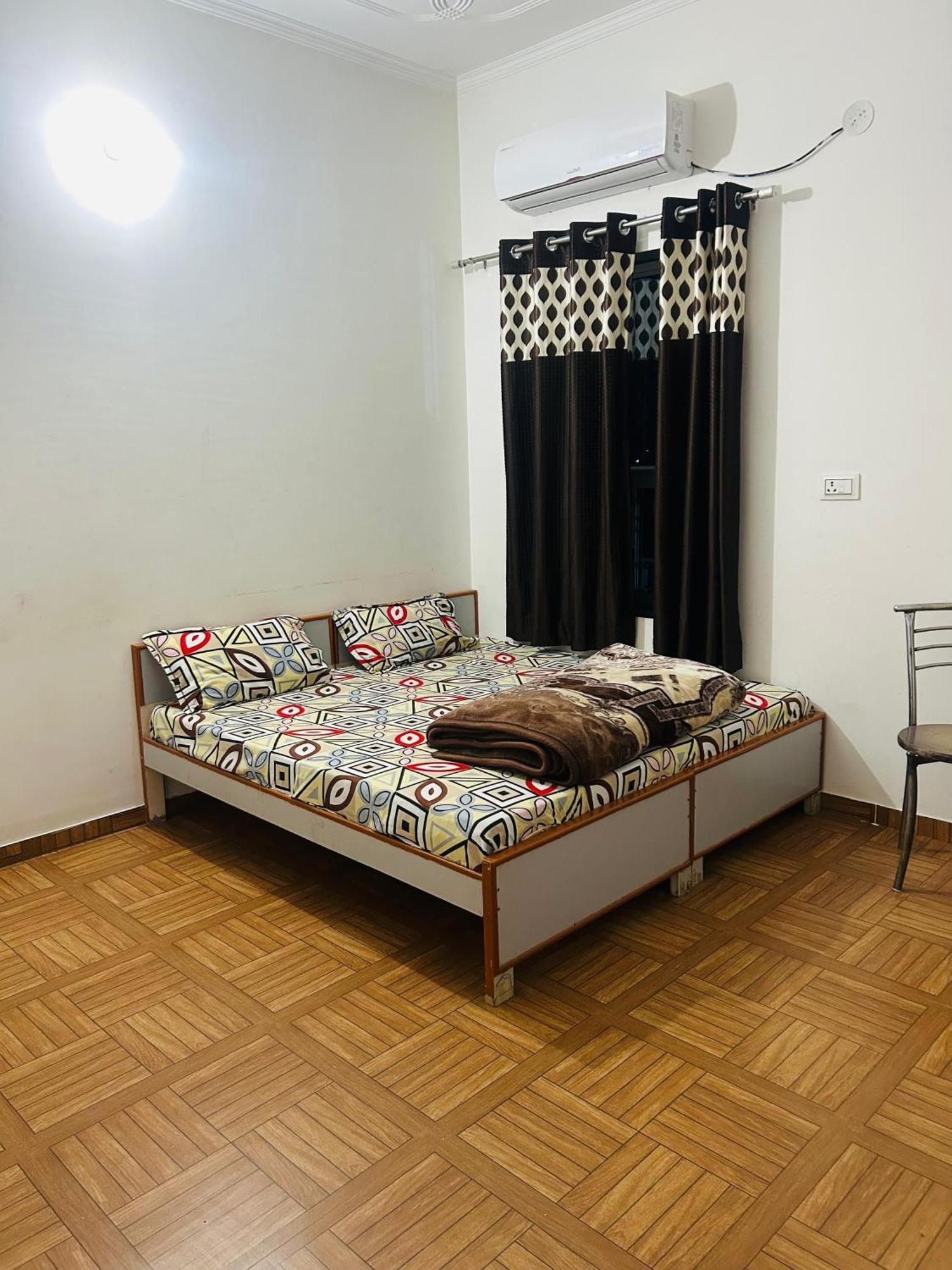 Milan Hotel & Restaurant Sikar Екстериор снимка