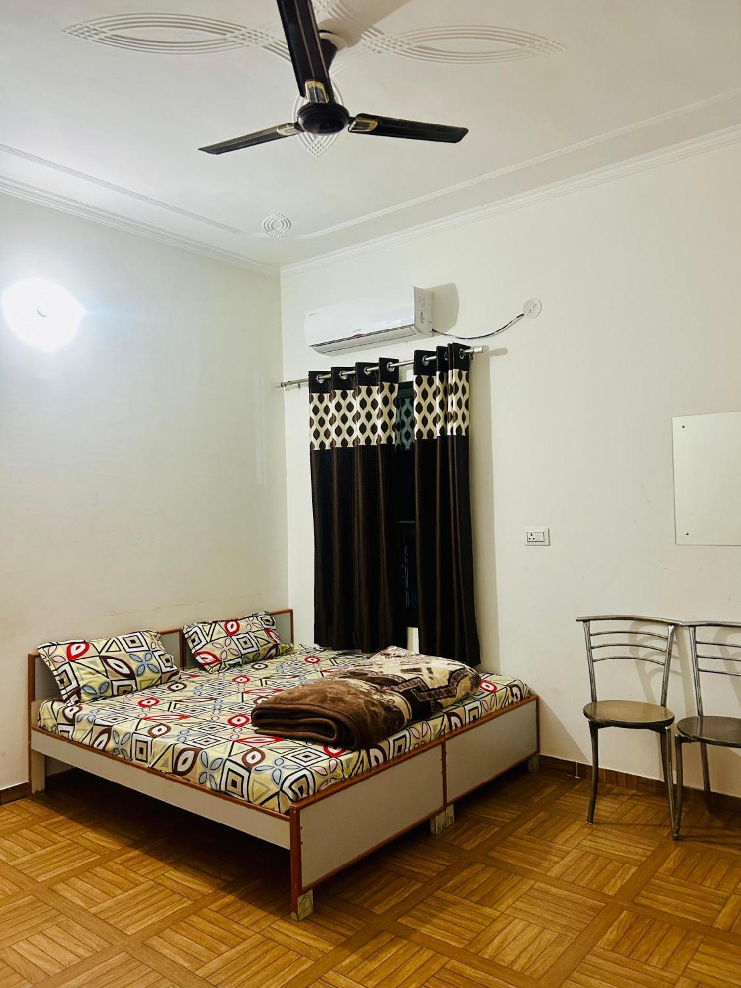 Milan Hotel & Restaurant Sikar Екстериор снимка