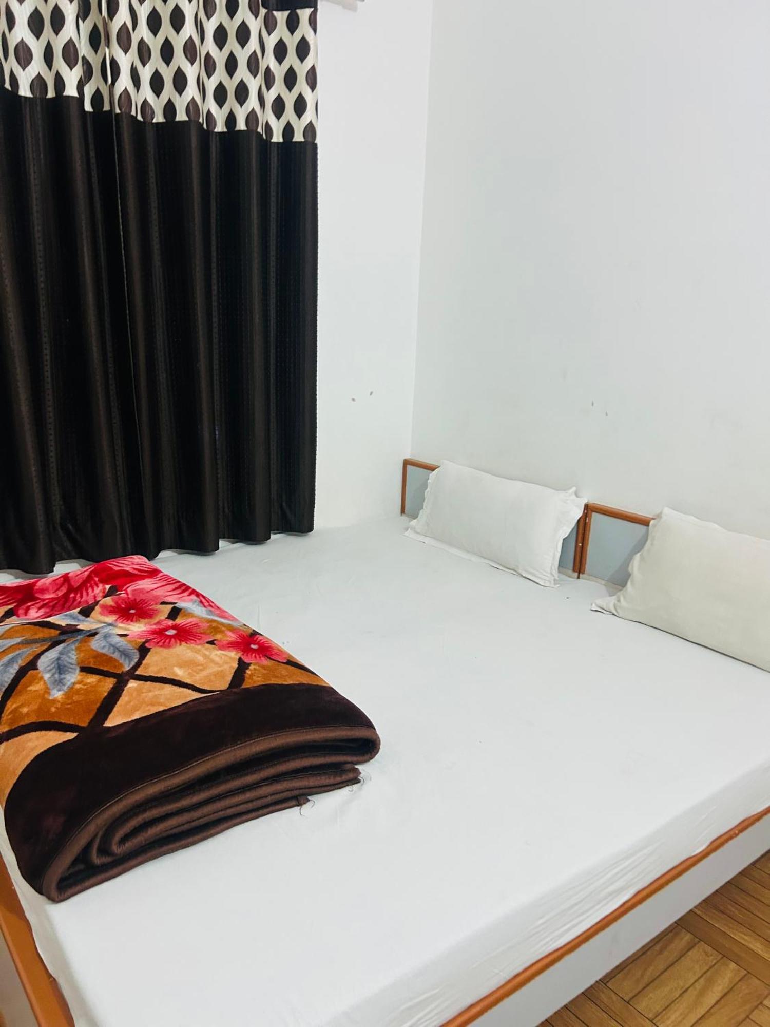 Milan Hotel & Restaurant Sikar Екстериор снимка